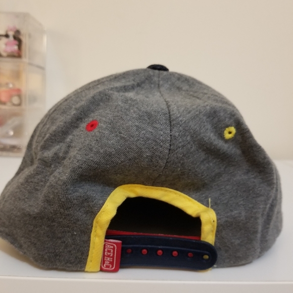 Snapback - Picture 2 of 5